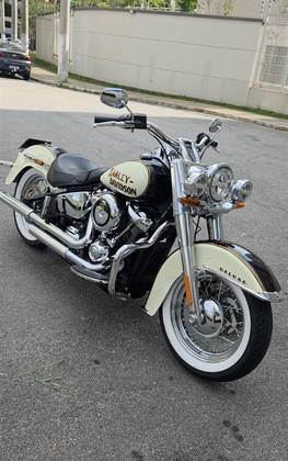 HARLEY-DAVIDSON SOFTAIL DELUXE 